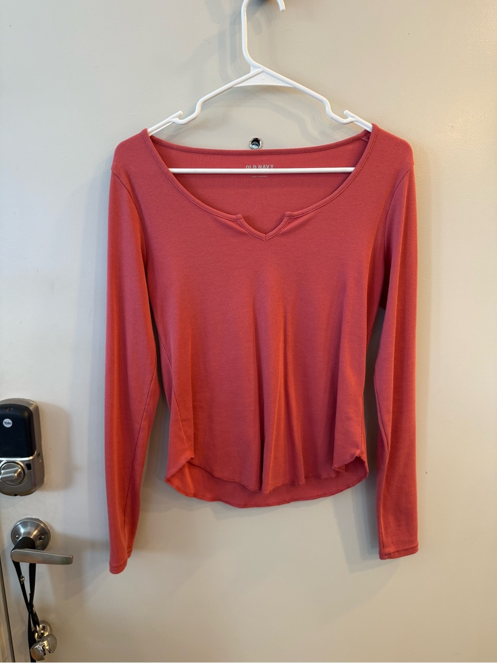 Old Navy Long Sleeve V-Neck Top in Dusty Rose